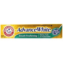 Arm &amp; Hammer Avance blanca para refrescar el aliento, helado de menta, de 6 onzas (paquete de 2)